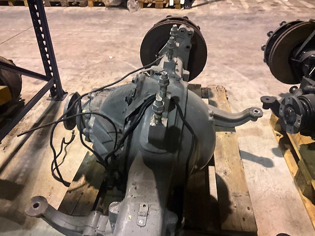 Man achteras hy 1350 01 - afbeelding 2 van  13