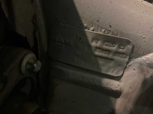 Man achteras hy 1350 01 - afbeelding 4 van  13