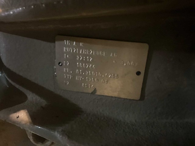 Man achteras hy 1350 01 - afbeelding 5 van  13