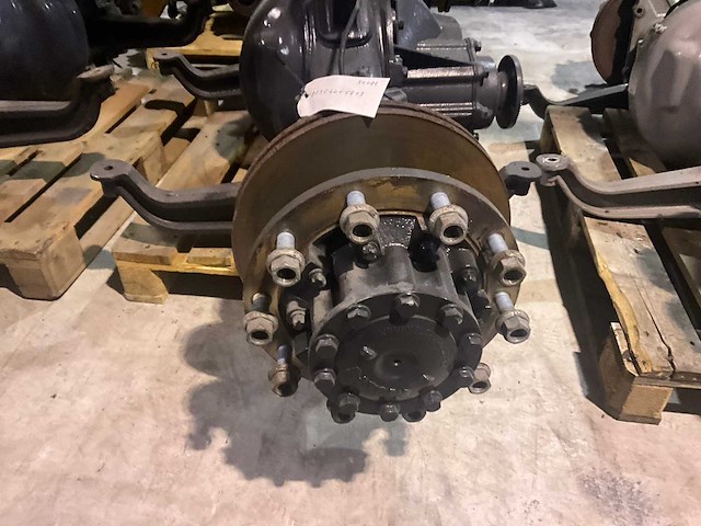 Man achteras hy 1350 12 - afbeelding 7 van  13