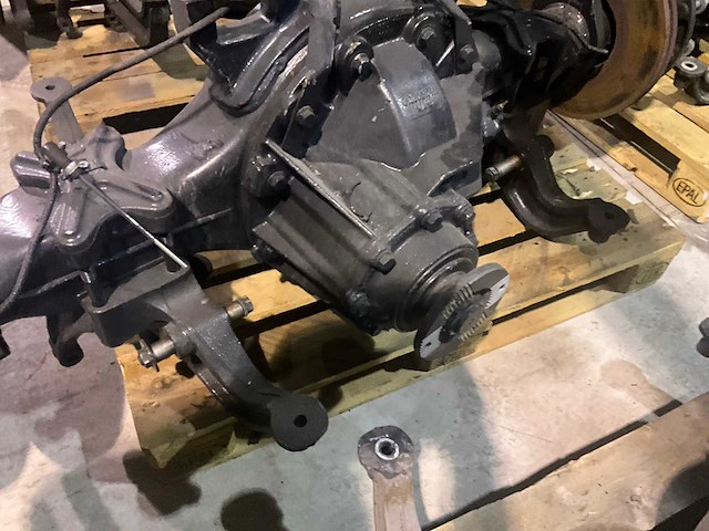 Man achteras hy 1350 12 - afbeelding 10 van  13