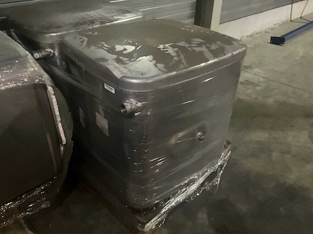 Man brandstoftank 250 l (2x) - afbeelding 2 van  6