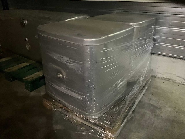 Man brandstoftank 250 l (2x) - afbeelding 6 van  6