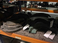 Man diverse remonderdelen en ankerplaten - afbeelding 3 van  10