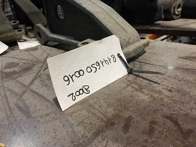 Man diverse steunen - afbeelding 3 van  4