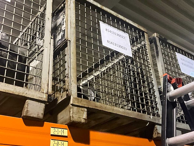 Man diverse steunen - afbeelding 4 van  11