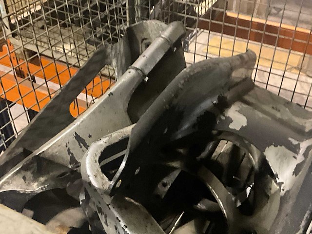 Man diverse steunen - afbeelding 6 van  11