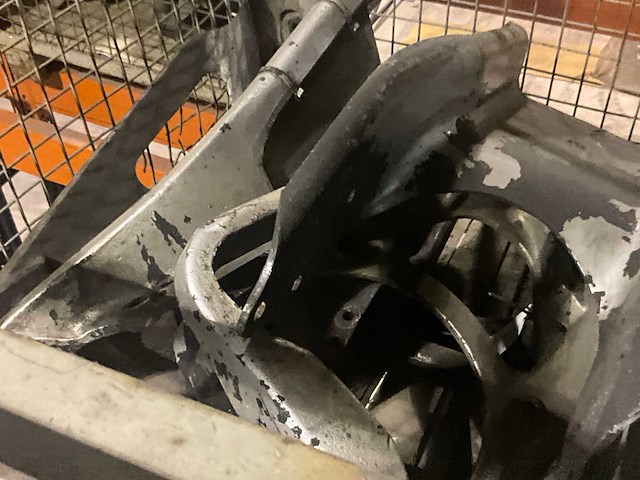 Man diverse steunen - afbeelding 7 van  11