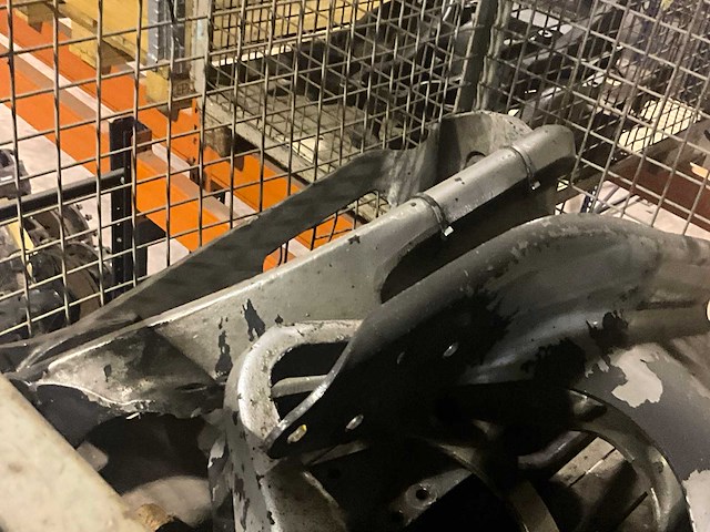 Man diverse steunen - afbeelding 8 van  11