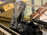 Man diverse steunen - afbeelding 11 van  11