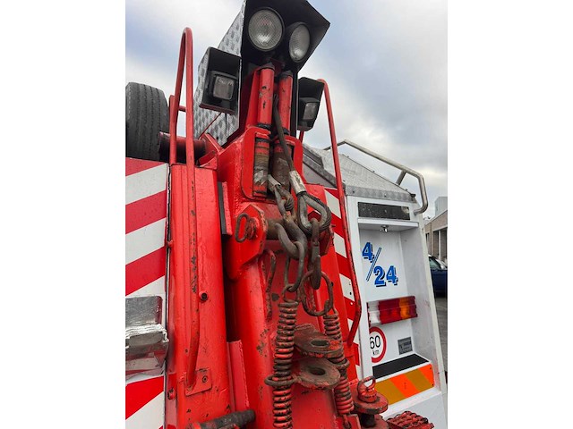 Man f90 takelwagen voor vrachtwagens - afbeelding 15 van  52