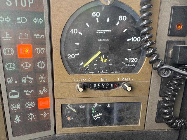 Man f90 takelwagen voor vrachtwagens - afbeelding 35 van  52