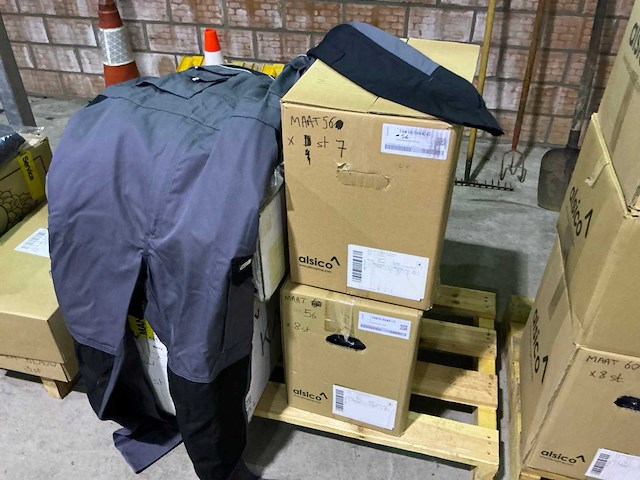 Man grote partij nieuwe werkkledij en jassen - afbeelding 6 van  19