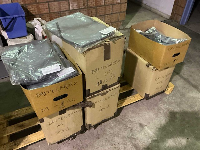 Man grote partij nieuwe werkkledij en jassen - afbeelding 10 van  19