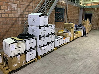 Man grote partij nieuwe werkkledij en jassen - afbeelding 1 van  19