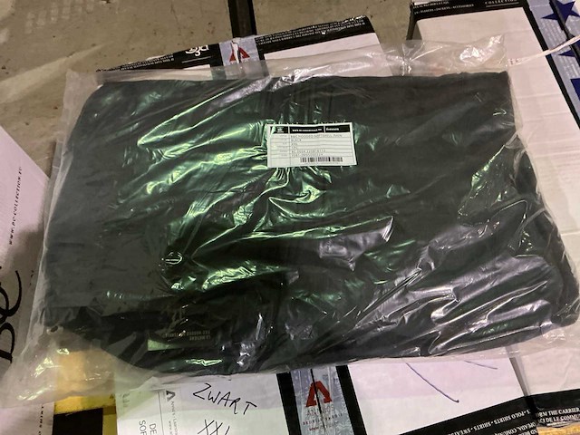 Man grote partij nieuwe werkkledij en jassen - afbeelding 17 van  19