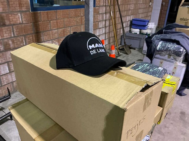 Man grote partij nieuwe werkkledij en jassen - afbeelding 18 van  19