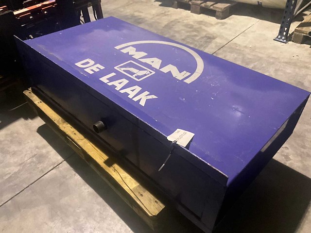 Man hydraulische tanks (4x) en toebehoren kipinstallatie - afbeelding 1 van  13