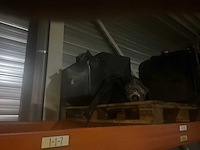 Man hydraulische tanks (4x) en toebehoren kipinstallatie - afbeelding 12 van  13