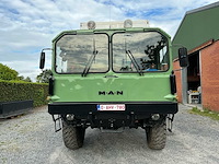 Man kat camper - afbeelding 3 van  59