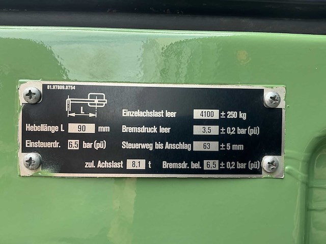 Man kat camper - afbeelding 11 van  59