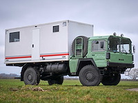 Man kat camper - afbeelding 1 van  59