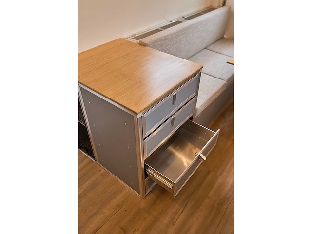 Man kat camper - afbeelding 38 van  59