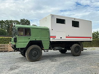 Man kat camper - afbeelding 34 van  59