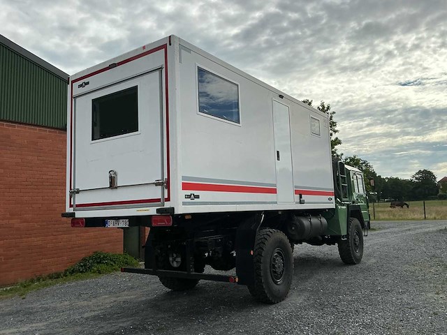 Man kat camper - afbeelding 57 van  59