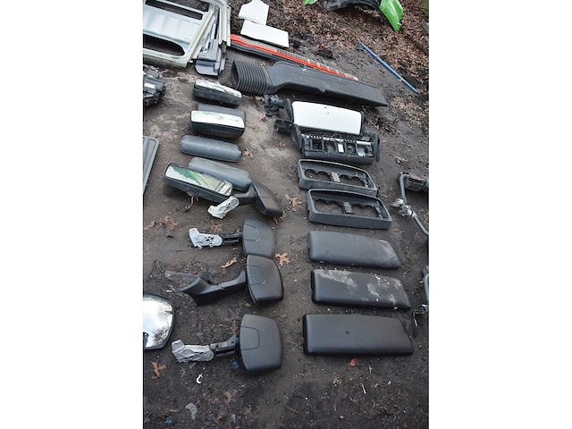 Man lot carrosserieonderdelen - afbeelding 15 van  20