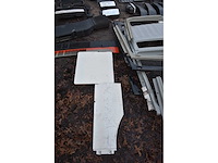 Man lot carrosserieonderdelen - afbeelding 18 van  20