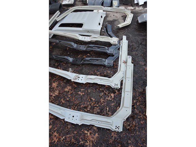 Man lot carrosserieonderdelen - afbeelding 20 van  20