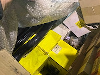 Man lot met diverse onderdelen - afbeelding 11 van  35