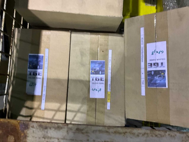 Man lot met diverse onderdelen - afbeelding 22 van  35