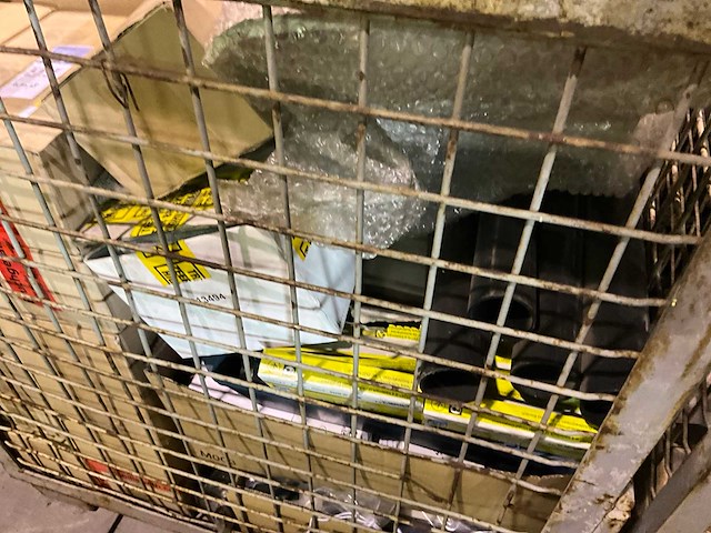 Man lot met diverse onderdelen - afbeelding 26 van  35