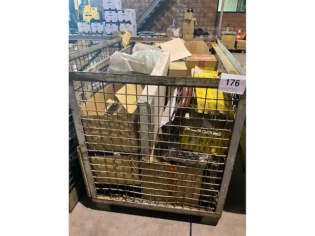 Man lot met diverse onderdelen - afbeelding 23 van  35