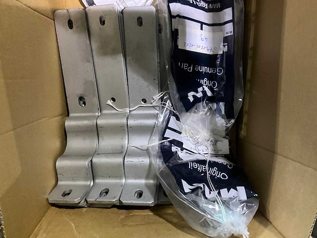 Man lot met diverse onderdelen - afbeelding 35 van  35