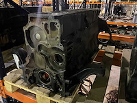 Man naakte motorblok - afbeelding 2 van  5