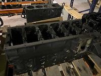 Man naakte motorblok - afbeelding 3 van  5