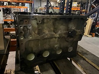 Man naakte motorblok - afbeelding 2 van  5