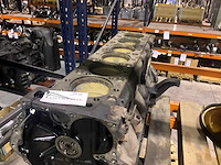 Man naakte motorblok - afbeelding 3 van  6