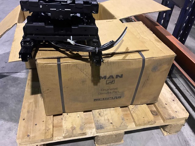 Man onderstellen voor zetels vrachtwagen (2x) - afbeelding 4 van  6