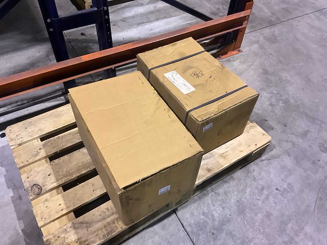 Man onderstellen voor zetels vrachtwagen (2x) - afbeelding 6 van  6