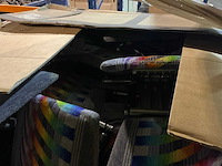 Man partij beensteunen voor autobus - afbeelding 2 van  3