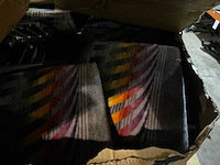 Man partij beensteunen voor autobus - afbeelding 3 van  3