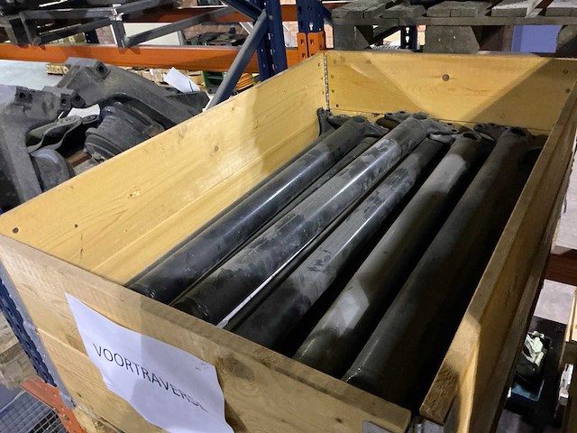 Man partij chassisonderdelen - afbeelding 1 van  6