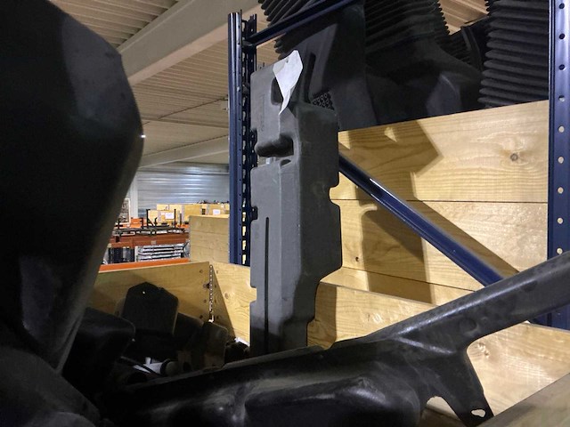 Man partij waterreservoirs voor ruitensproeiers - afbeelding 2 van  6