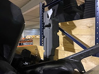 Man partij waterreservoirs voor ruitensproeiers - afbeelding 2 van  6