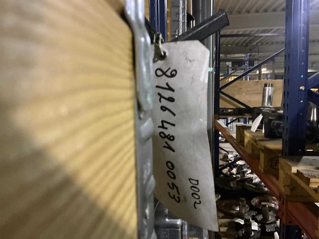 Man partij waterreservoirs voor ruitensproeiers - afbeelding 5 van  6