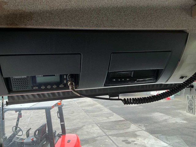 Man tgs 33.500 vrachtwagen met containerchassis - afbeelding 2 van  7